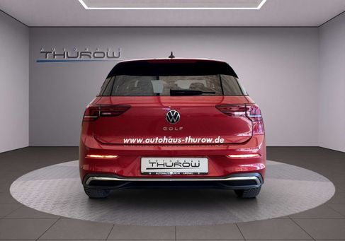 Volkswagen Golf, 2024