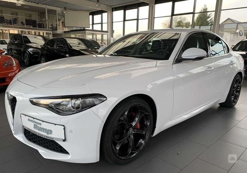Alfa Romeo Giulia, 2016
