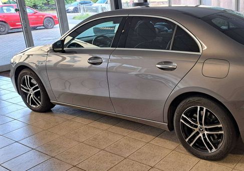 Mercedes-Benz A 250, 2020 3