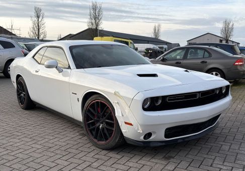 Dodge Challenger, 2016