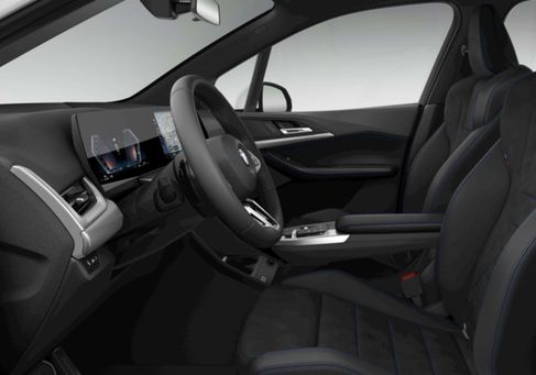 BMW 216, 2023 3