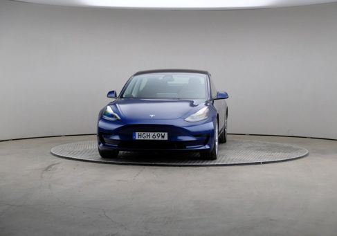 Tesla Model 3, 2021 3