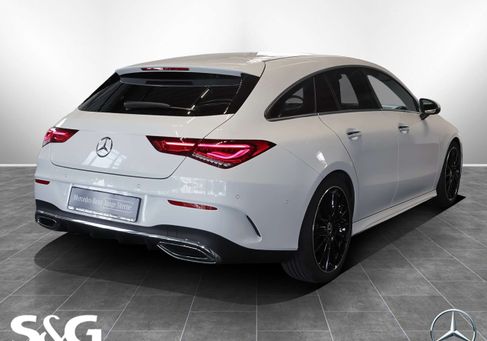 Mercedes-Benz CLA 200, 2022