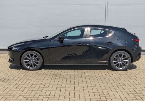 Mazda 3, 2025