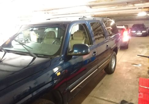 Chevrolet Suburban, 2001