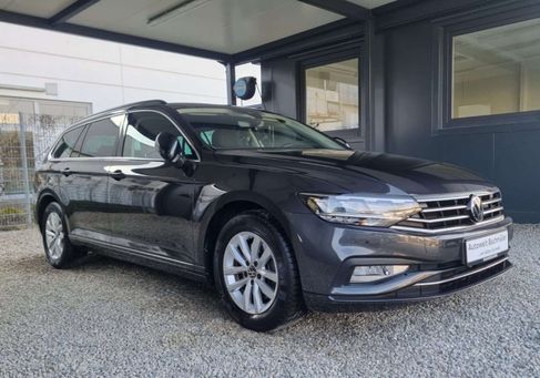 Volkswagen Passat, 2022