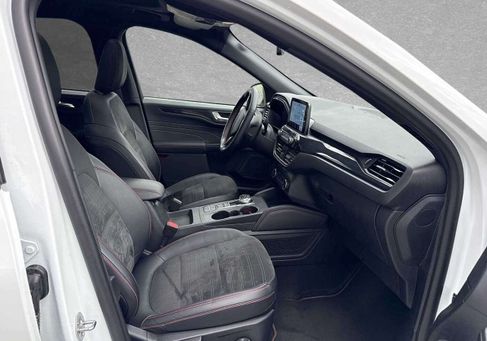 Ford Kuga, 2022