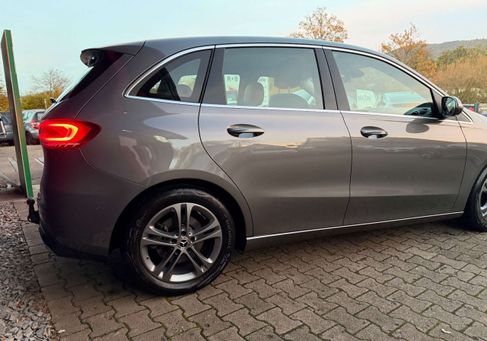 Mercedes-Benz B 200, 2020