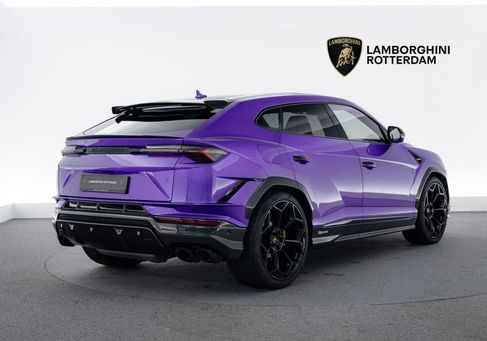 Lamborghini Urus, 2025 3