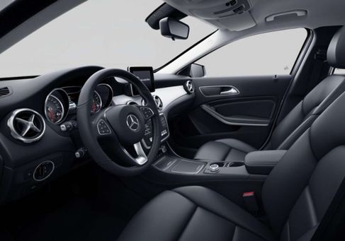 Mercedes-Benz GLA 180, 2019