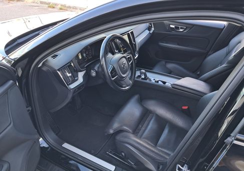Volvo V60 Cross Country, 2022