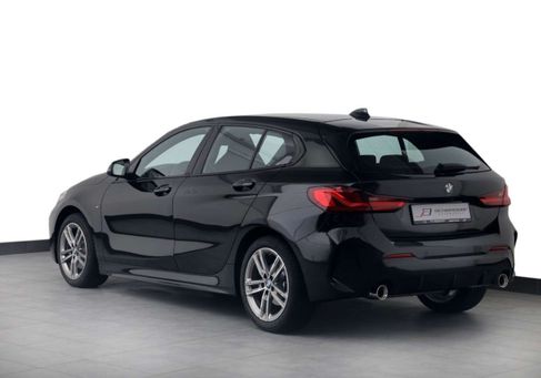 BMW 118, 2021