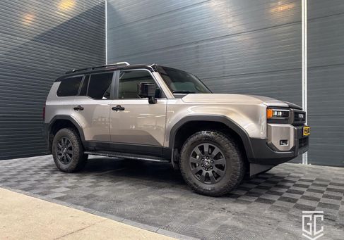 Toyota Land Cruiser, 2024