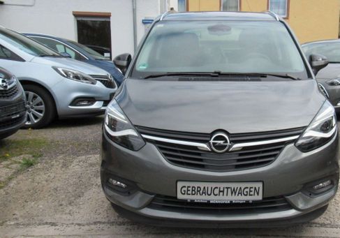 Opel Zafira, 2017