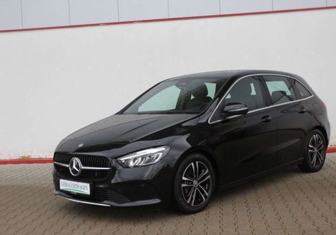 Mercedes-Benz B 180, 2024