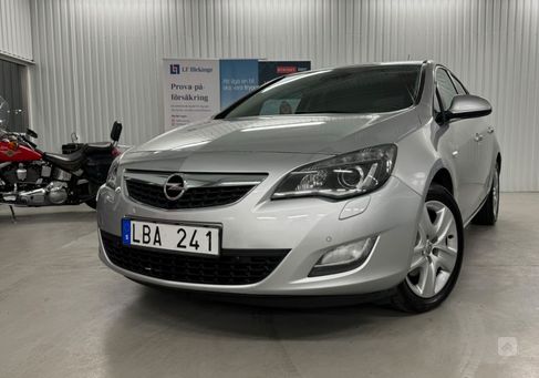 Opel Astra, 2011