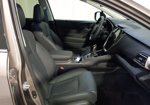 Subaru OUTBACK, 2025