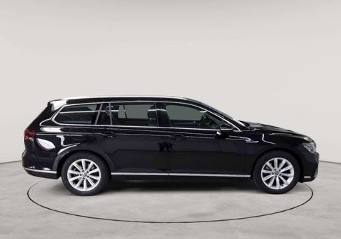 Volkswagen Passat, 2021 3