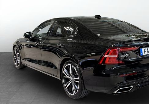 Volvo S60, 2022