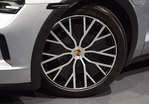 Porsche Taycan, 2025