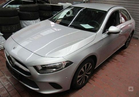 Mercedes-Benz A 200, 2021