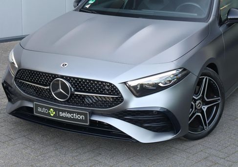 Mercedes-Benz A 180, 2023 3