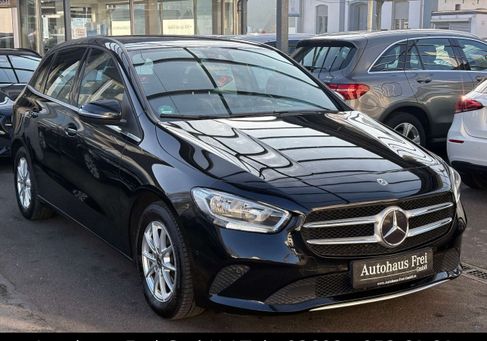 Mercedes-Benz B 180, 2020