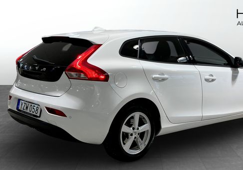 Volvo V40, 2018