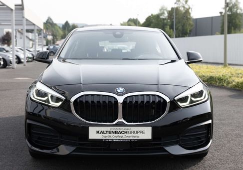 BMW 118, 2022
