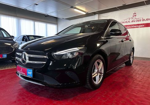 Mercedes-Benz B 180, 2020
