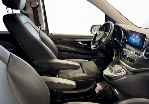 Mercedes-Benz V 300, 2023