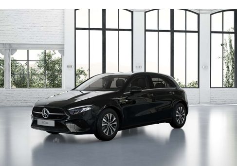 Mercedes-Benz A 180, 2025