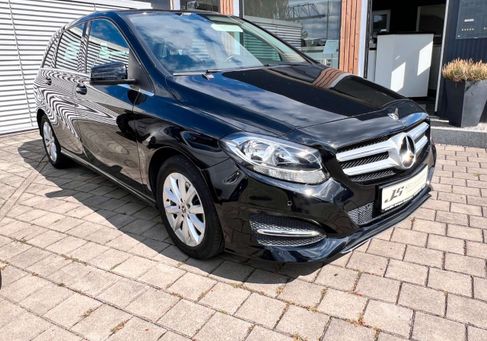 Mercedes-Benz B 180, 2018 3