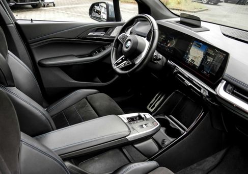 BMW 218, 2021 3