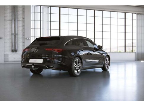 Mercedes-Benz CLA 200, 2022