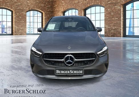 Mercedes-Benz B 180, 2025