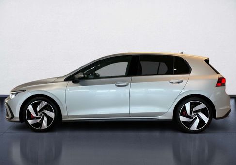 Volkswagen Golf, 2021 3