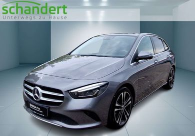 Mercedes-Benz 220, 2019