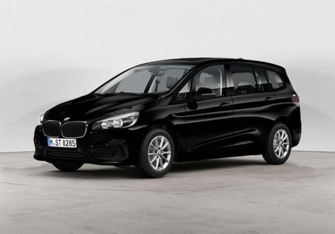 BMW 216, 2021