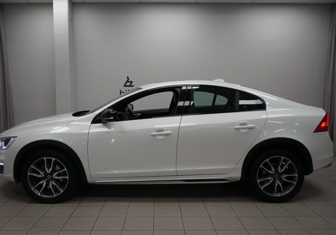 Volvo S60 Cross Country, 2016