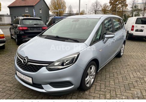 Opel Zafira, 2017