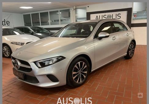 Mercedes-Benz A 180, 2022