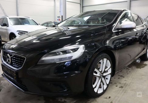 Volvo V40, 2019