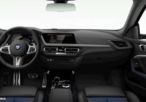 BMW 220, 2022 3