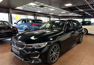 BMW 330, 2022