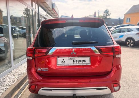 Mitsubishi Outlander, 2020