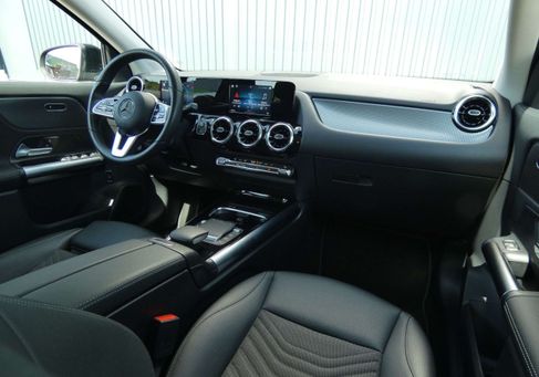 Mercedes-Benz GLA 200, 2023 2