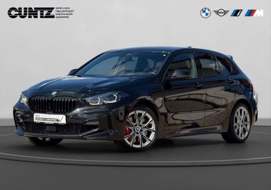 BMW 120, 2022