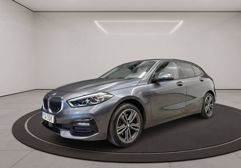BMW 118, 2021