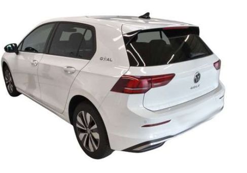 Volkswagen Golf, 2025 2